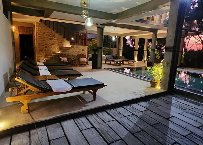 Red Sun Beach Villa Kosgoda